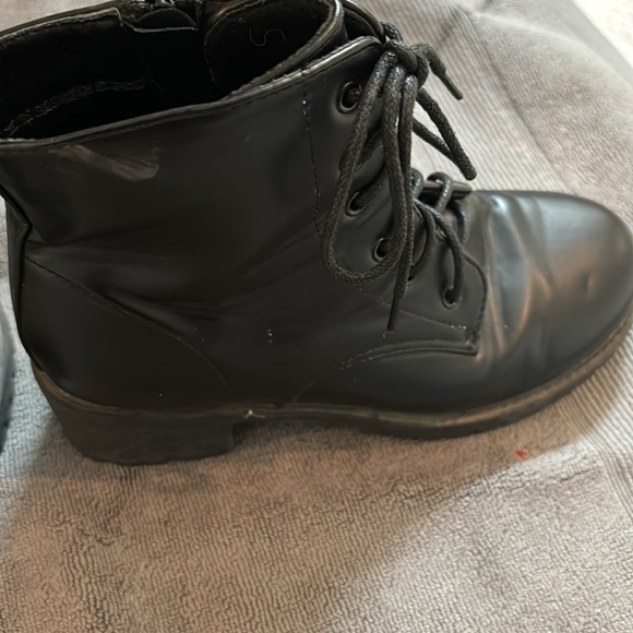 Like new - Picture 2 of 5